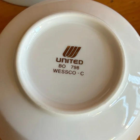 United Airlines Platinum Silver First Class Dining Bowls BO-798 Set of 4 - Picture 7 of 9